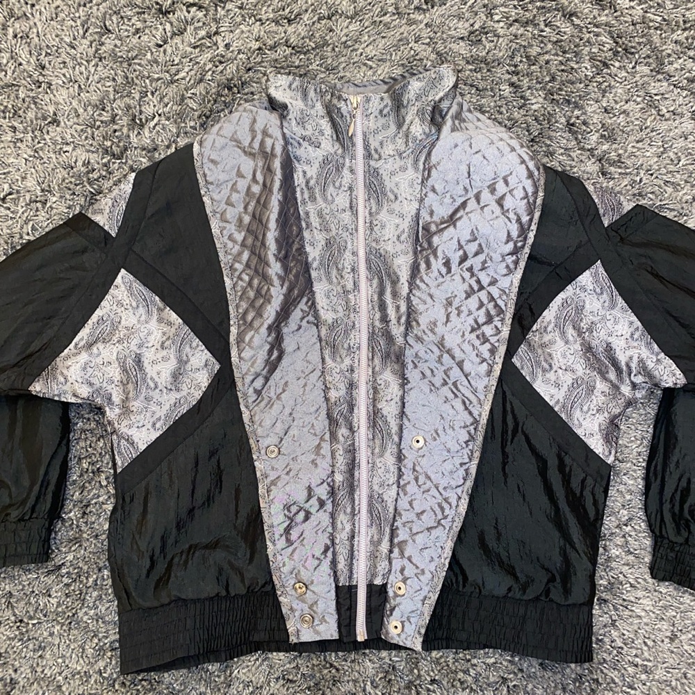 VINTAGE LAVON PAISLEY SILVER WINDBREAKER